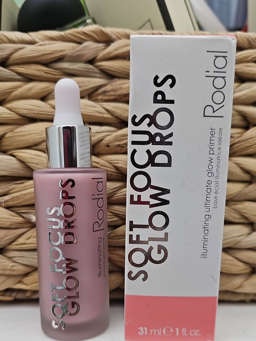 Rodial Soft Focus Glow Drops Illuminating Primer